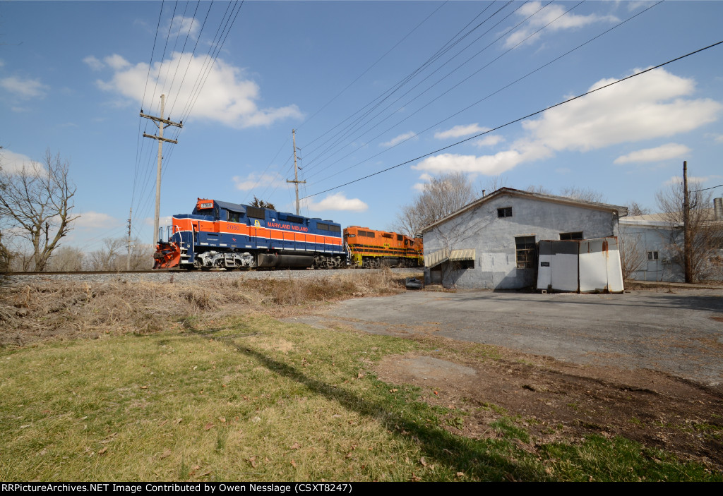 MMID 2060 passing an abandoned business in Union Bridge